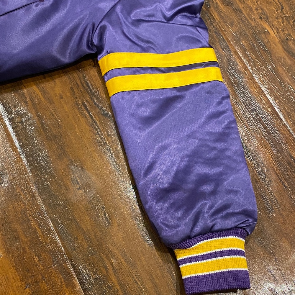 Chalk Line UW Purple & Gold 'W Huskies' Satin Varsity Jacket Kids Size 5 - Picture 5 of 12